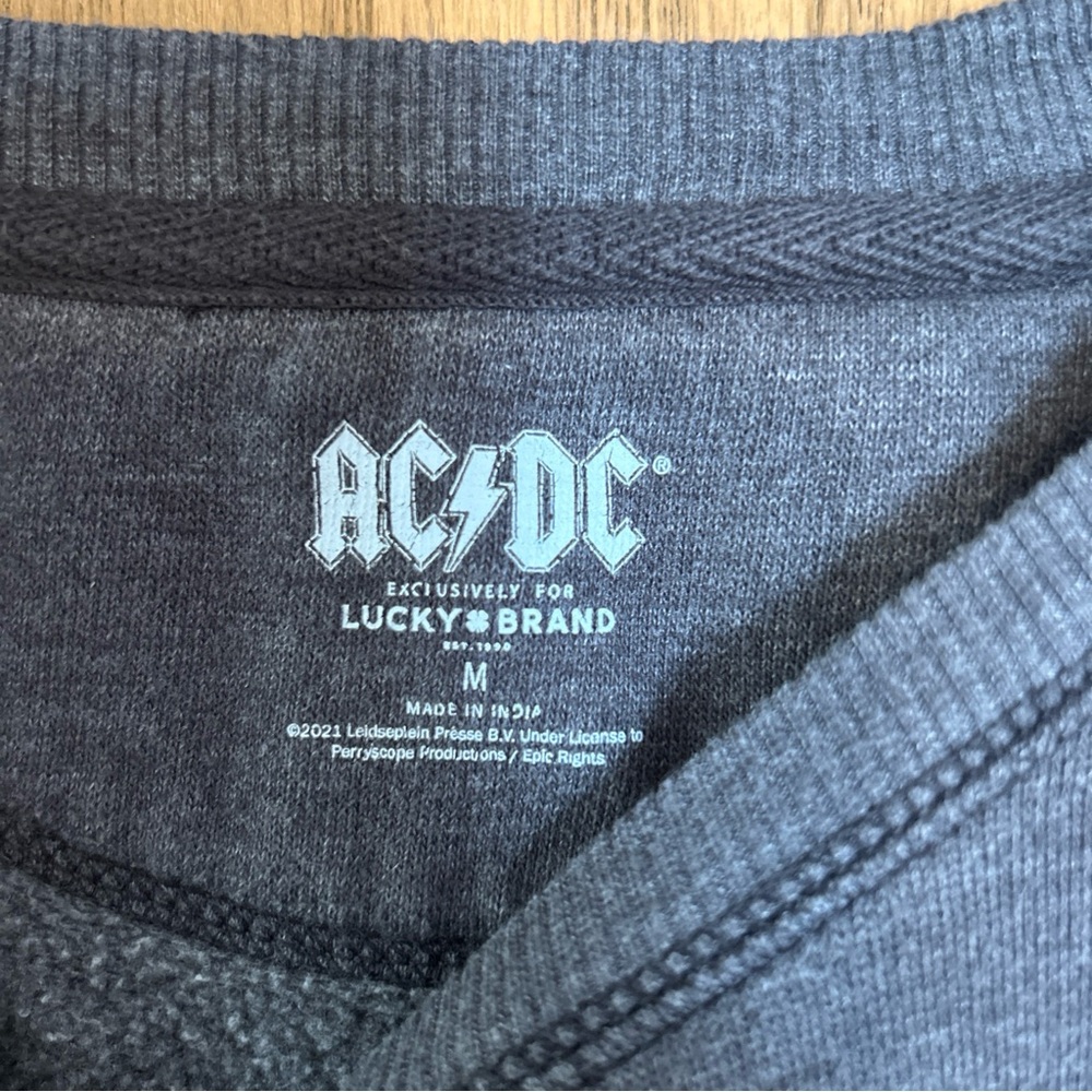 Lucky Brand AC/DC Pullover Sweatshirt Ain’t Noise Pollution Medium - Picture 2 of 8